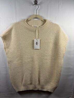Sleeveless Crewneck Knit Vest in Cream